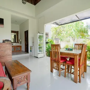 Quarto em Acomodações Particulares Wira &, Uluwatu