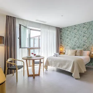 cervantes-suites-by-helo.1costadelsol.com/
